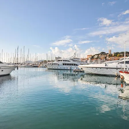 Stunning Apartment In Cannes With Wifi And 1 Bedrooms *